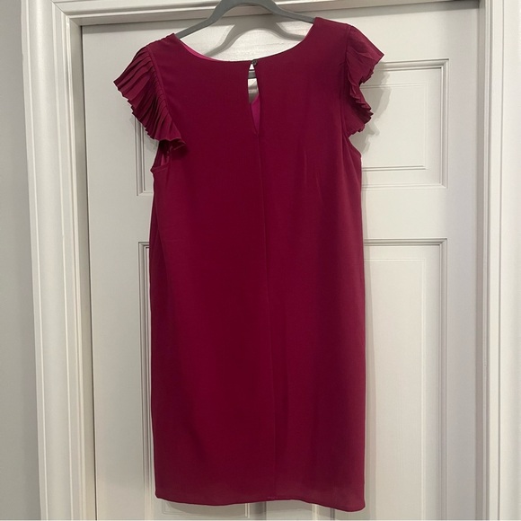 Elegant Cocktail Dress in Rich Pink - Picture 4 of 5